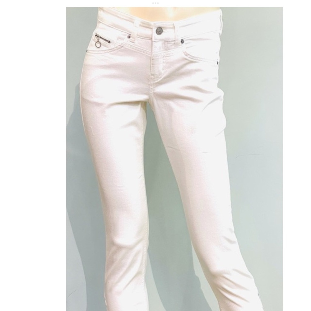 Mac straight leg slim jeans Size 12.